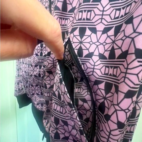 Adidas purple/ black/white zip up running jacket small - Picture 3 of 4